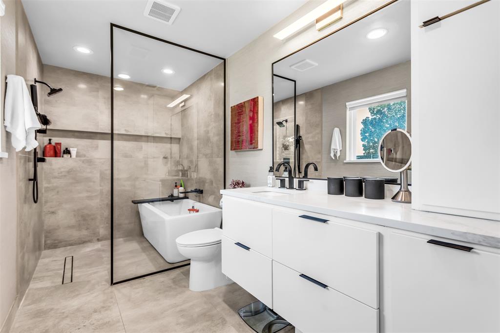 Walnut Hill Manor - Residential