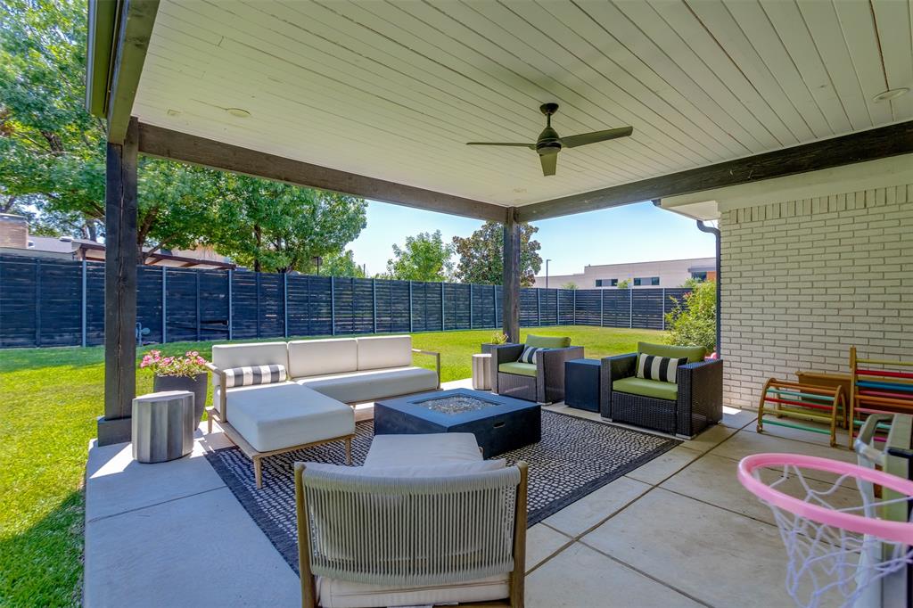 Walnut Hill Manor - Residential