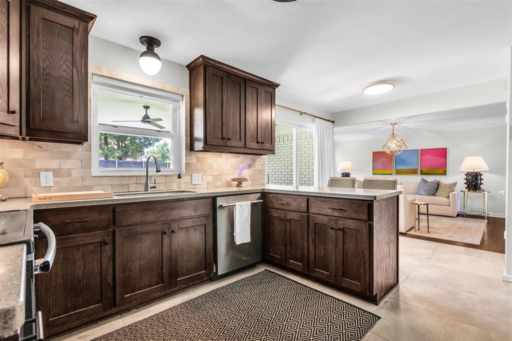 Walnut Hill Manor - Residential