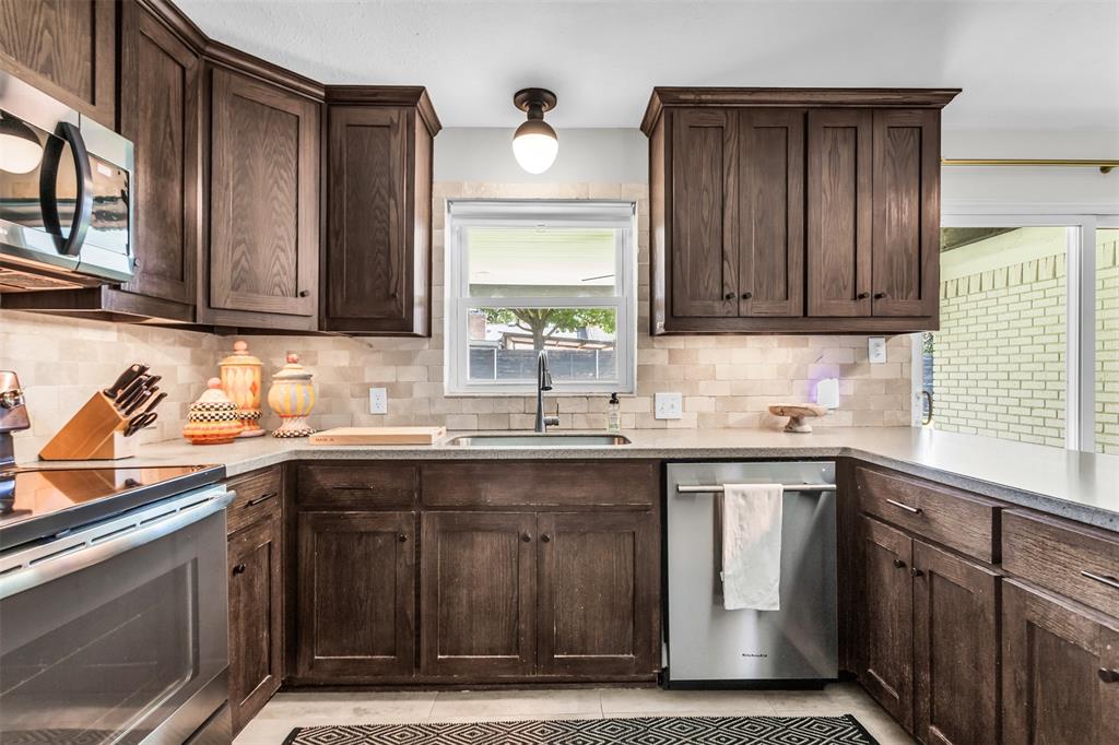 Walnut Hill Manor - Residential