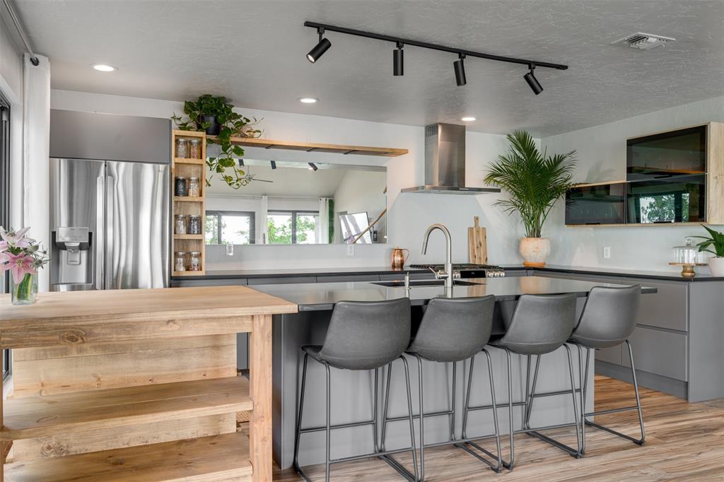 Thunderbird Point - Residential