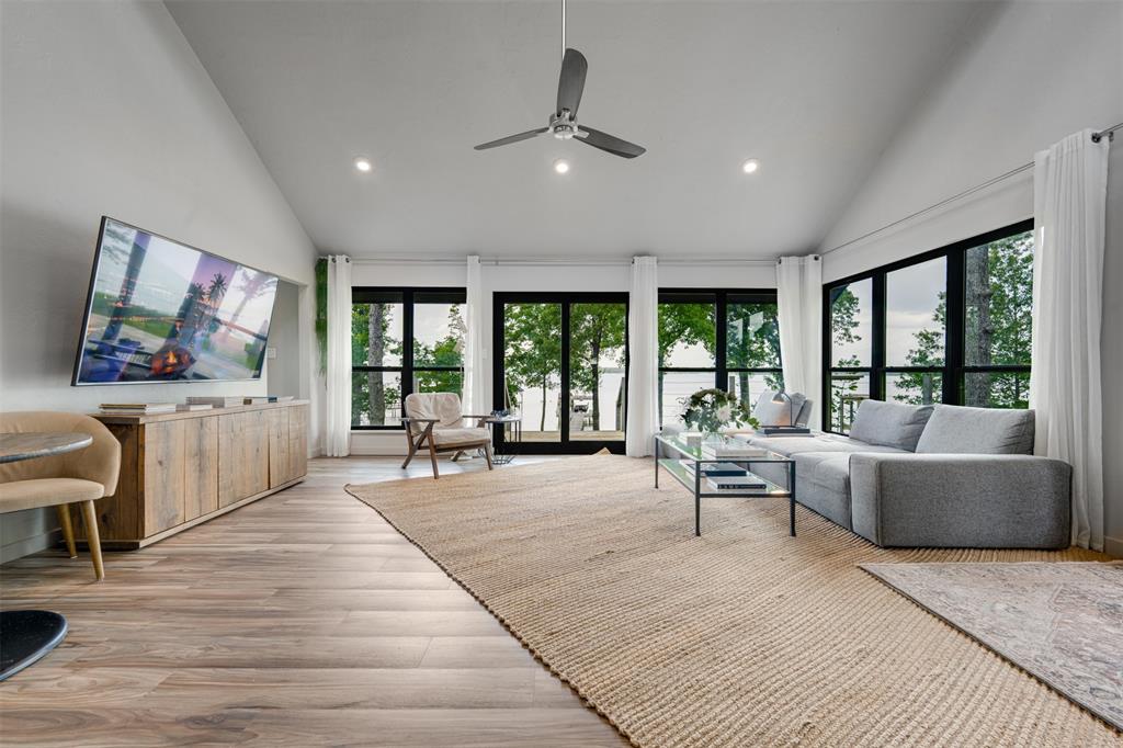 Thunderbird Point - Residential