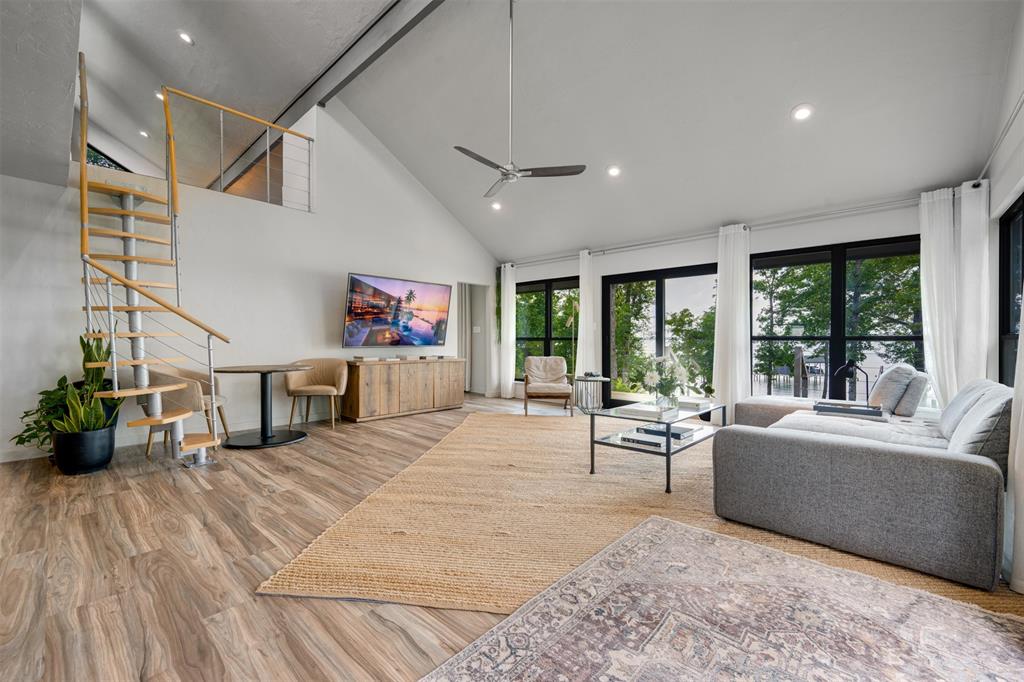 Thunderbird Point - Residential