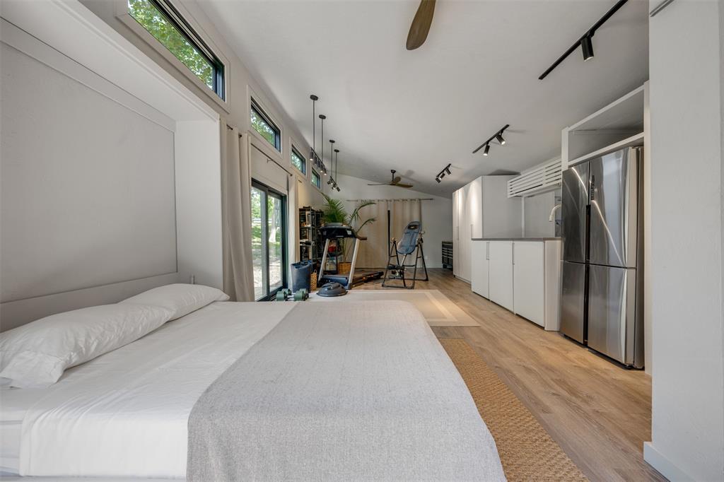 Thunderbird Point - Residential