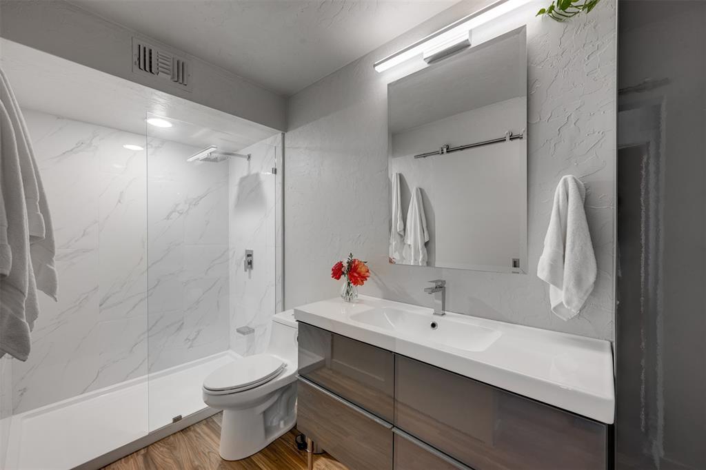 Thunderbird Point - Residential