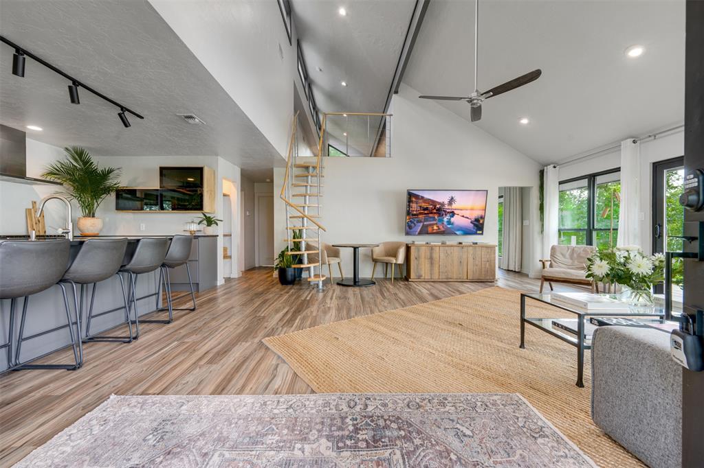Thunderbird Point - Residential