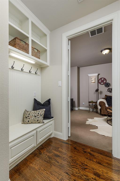 Hardin Lake - Residential