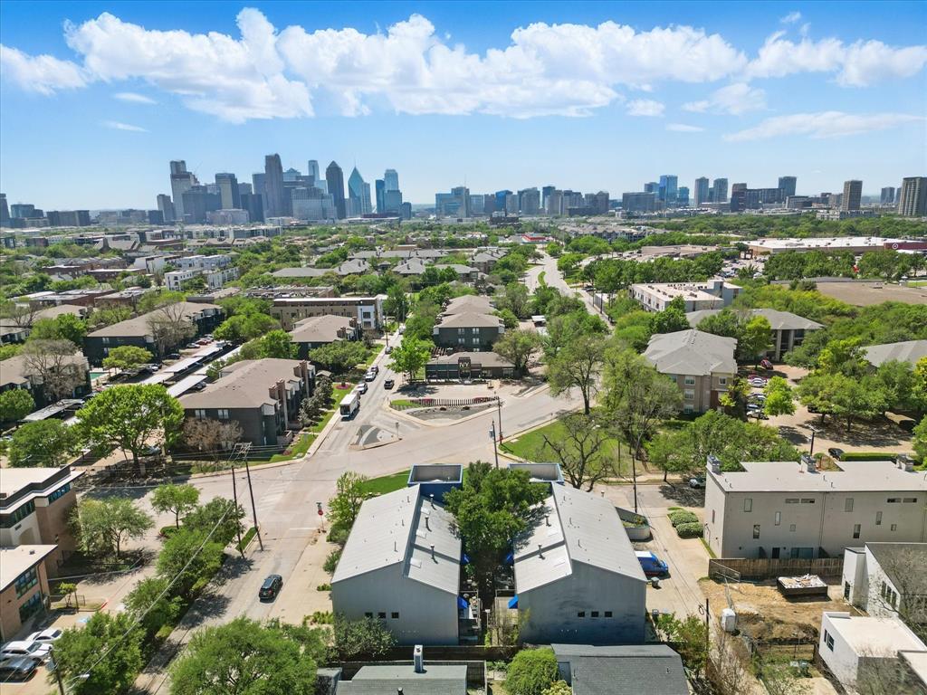 Peak Street Twnhms - Residential