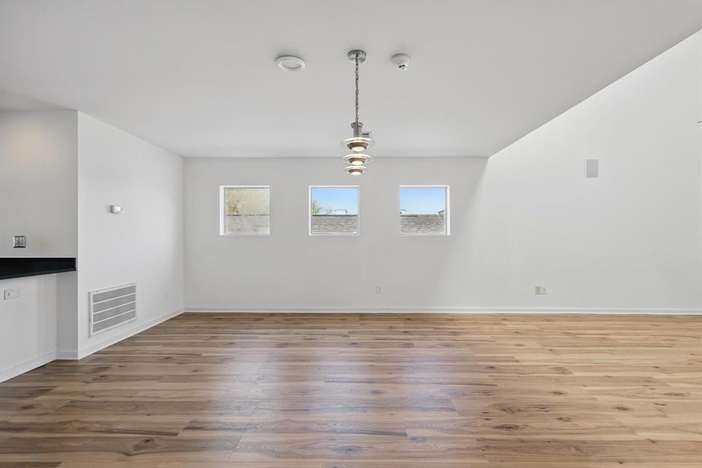Peak Street Twnhms - Residential