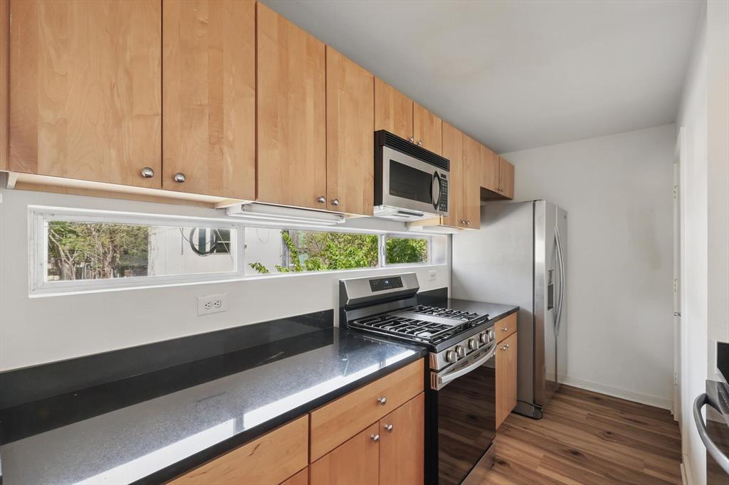 Peak Street Twnhms - Residential