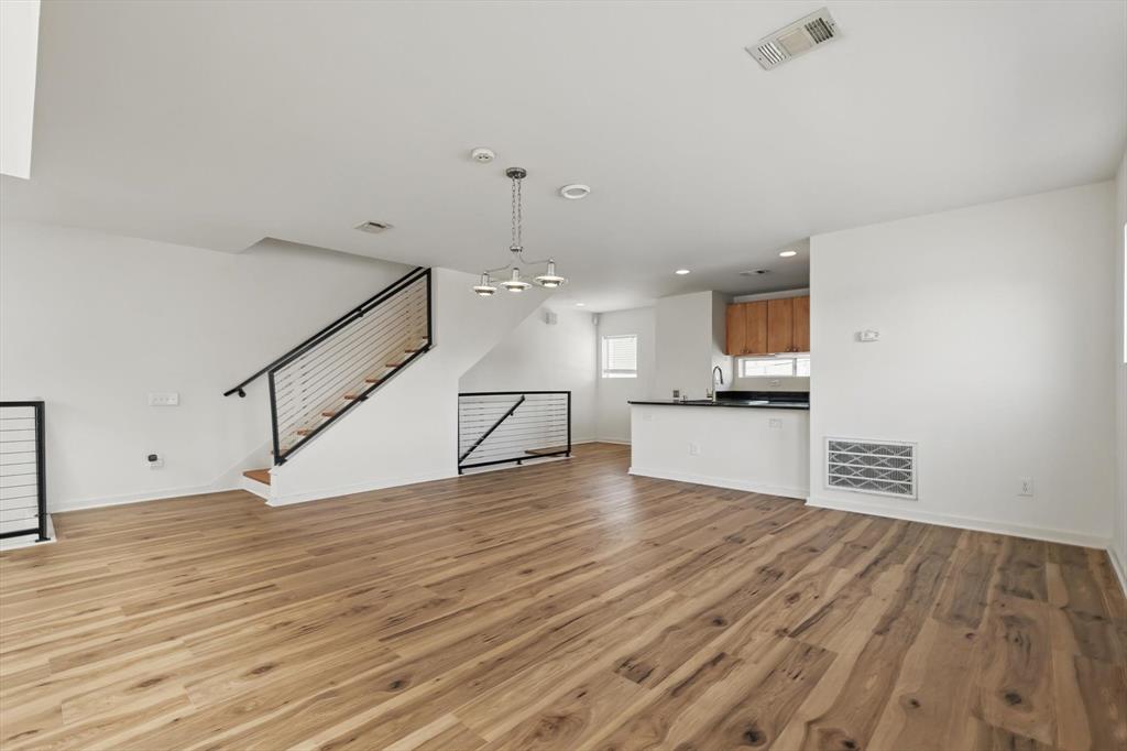 Peak Street Twnhms - Residential