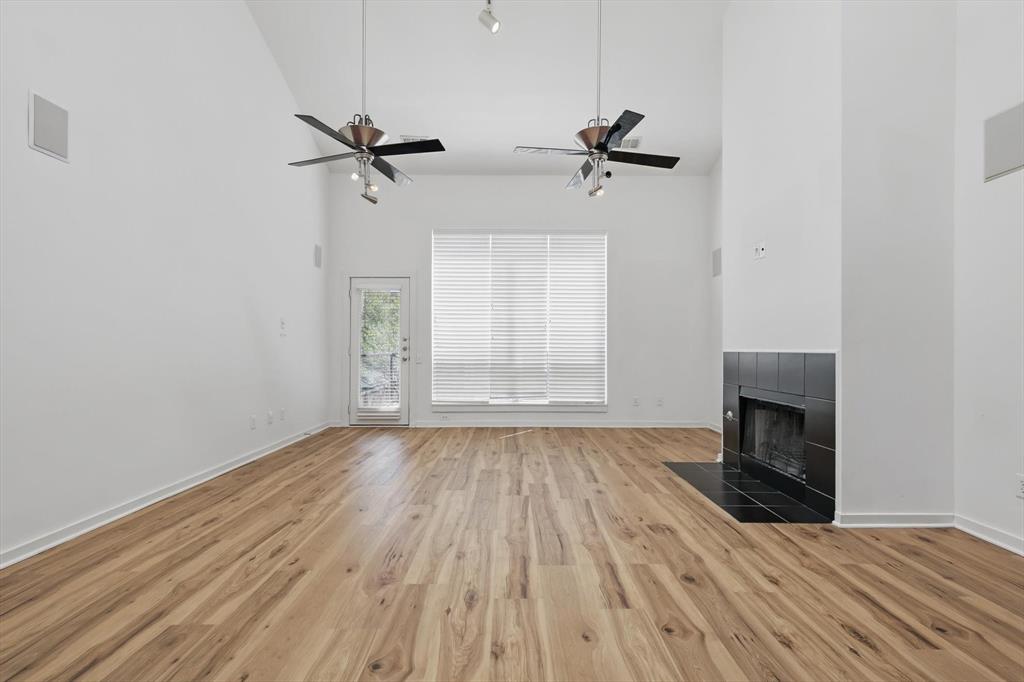 Peak Street Twnhms - Residential