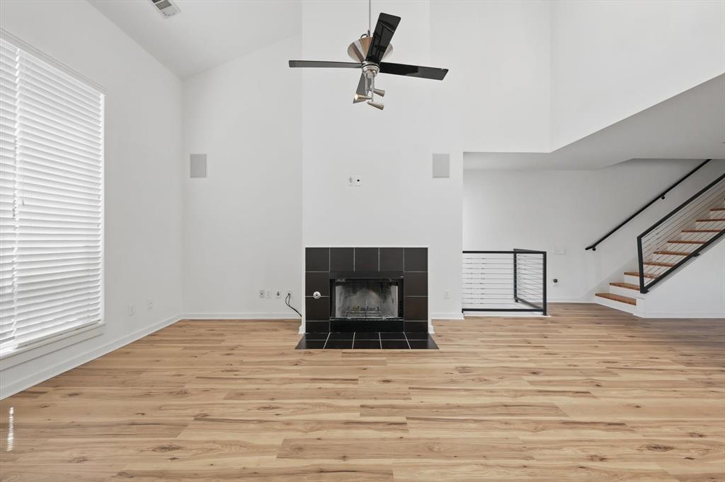 Peak Street Twnhms - Residential