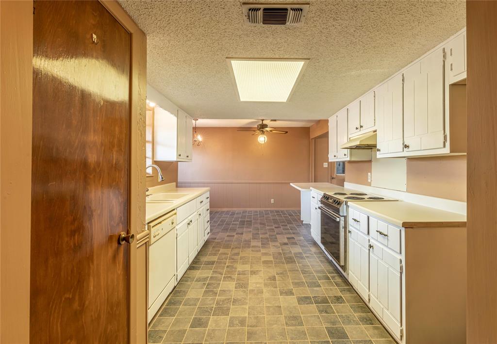PT A814 E R ROGERS VEY - Residential