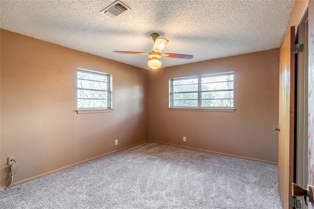 PT A814 E R ROGERS VEY - Residential