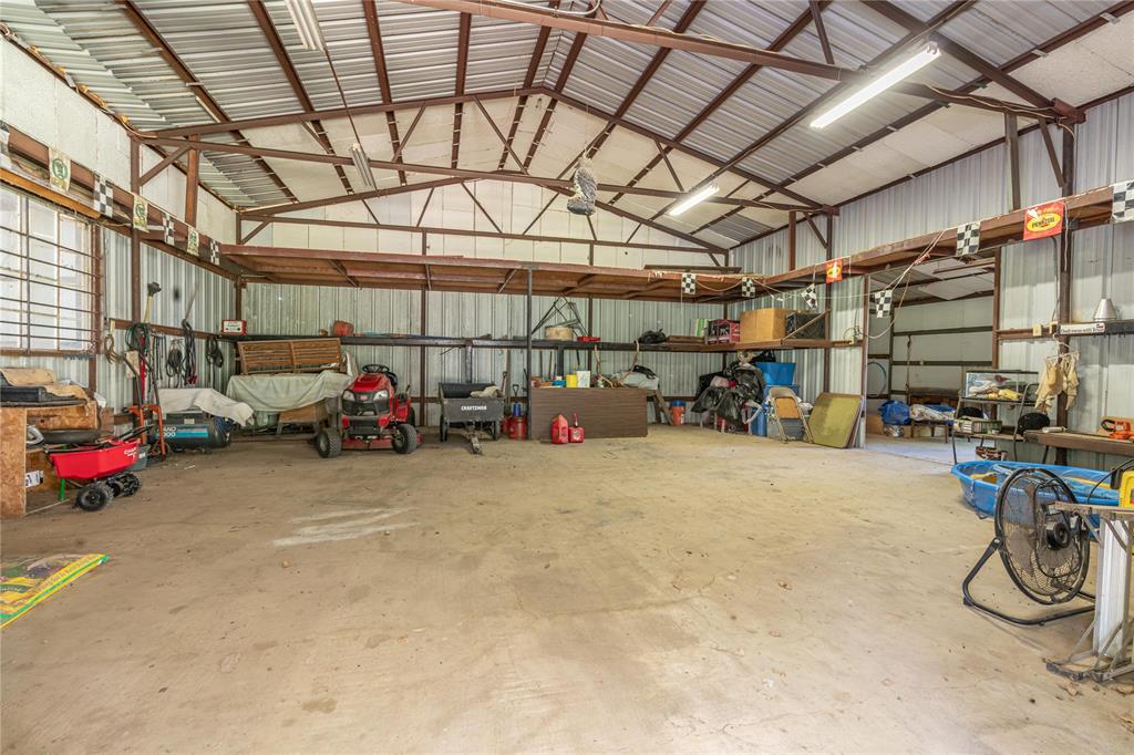 PT A814 E R ROGERS VEY - Residential
