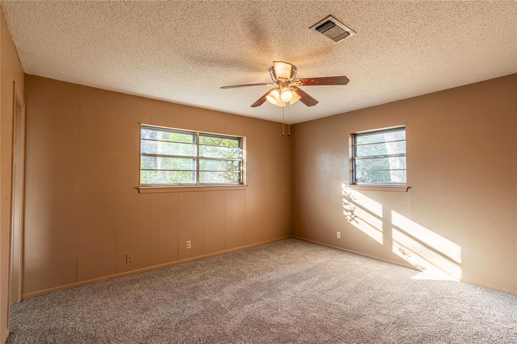 PT A814 E R ROGERS VEY - Residential