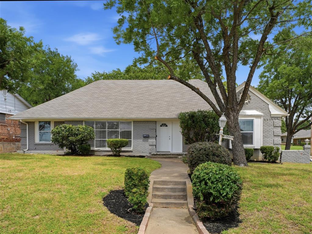 RARE 6 BEDROOM, 3 BATH PROPERTY IN FORT WORTH FOR UNDER $350,000! Welcome home to this unique property situated on a massive corner lot with easy highway access in East Fort Worth. The primary suite is located on the first floor, along with three additional bedrooms. Upstairs, you'll find two more bedrooms, a full bathroom, and a spacious secondary living room. This property is perfect for a rent-by-the-room or co-living investor, a house hacker looking to offset living expenses by leasing out additional bedrooms, or a multigenerational family seeking extra space and flexibility.
Recent updates include all new flooring, carpet, paint, fixtures, and more. Offering exceptional value at a competitive price per square foot, this is an opportunity you won't want to miss. Come make an offer!