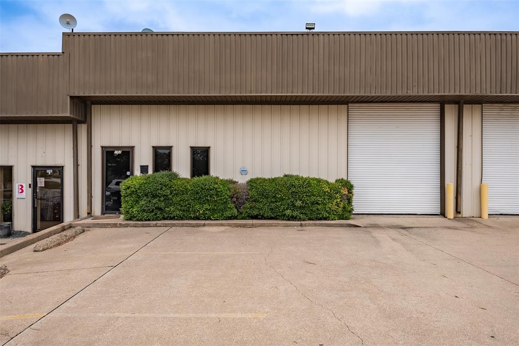 N Waxahachie - Commercial Lease