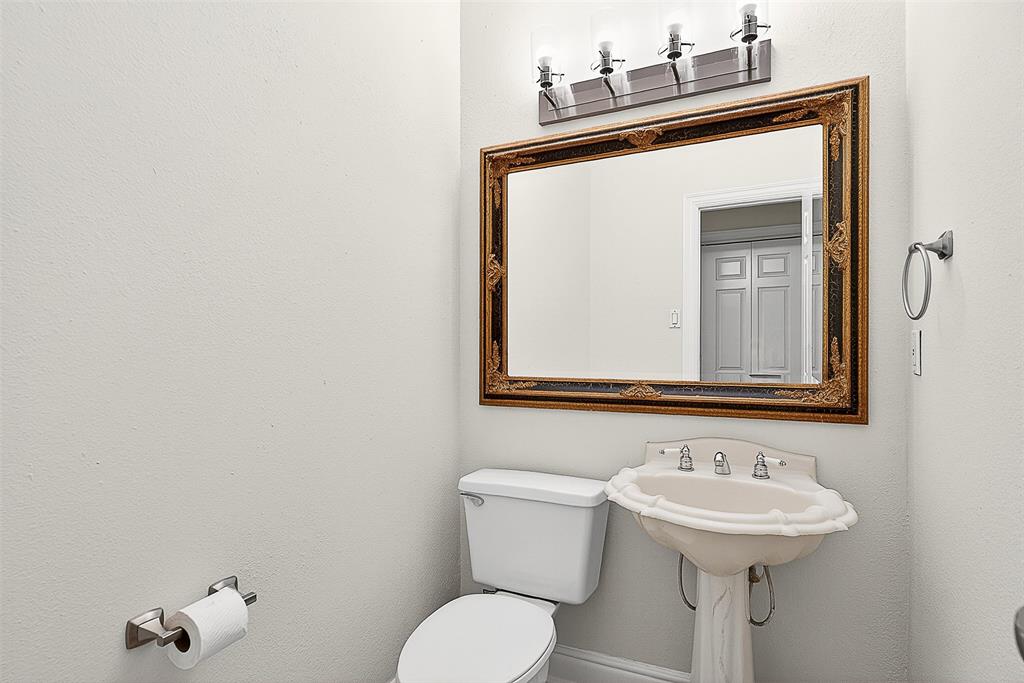 Ascot Place Condos - Residential