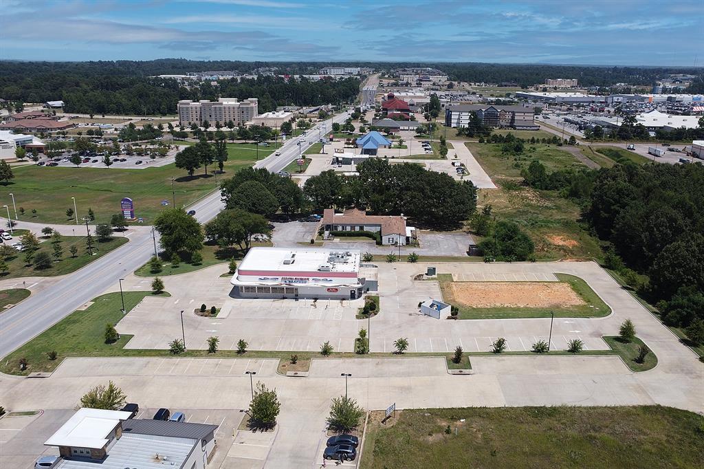 BOB'S PLACE - Commercial Sale