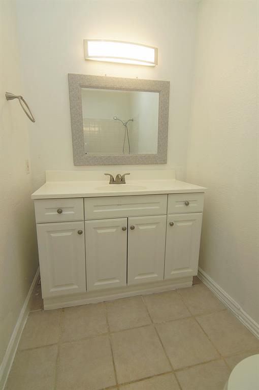 Creekbend Condo Ph 01-06 - Residential