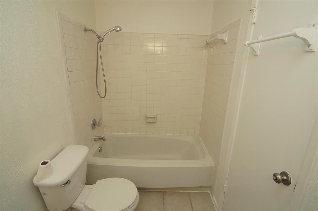 Creekbend Condo Ph 01-06 - Residential