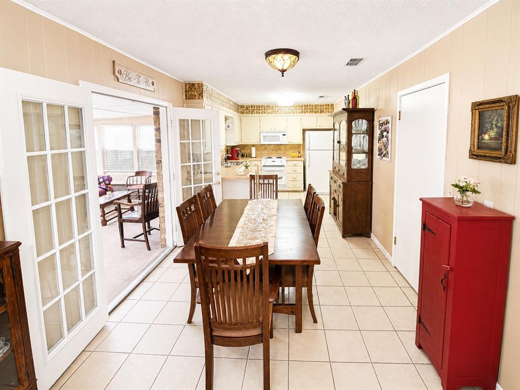Royal Crest - Residential