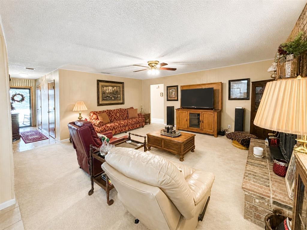 Royal Crest - Residential