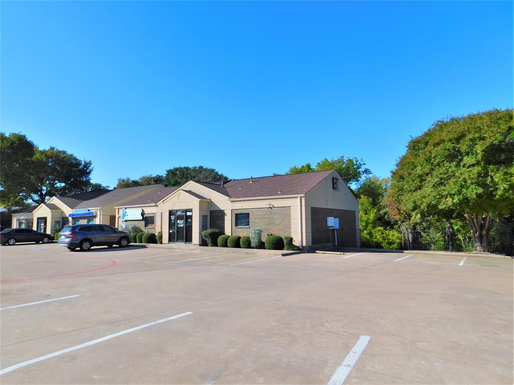 Available lease office space in a great part of Flower Mound!  Multiple offices downstairs with common rooms for various business activities.  Attractive entry and reception area. Additional room upstairs for offices, break room, etc.  Plenty of parking.  Surrounded by the city walk trail and greenbelt.  Located in a nice suburban area, across from Forestwood Middle School.