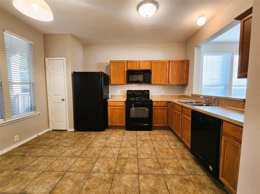Villages Of Crawford Farms Th - Residential