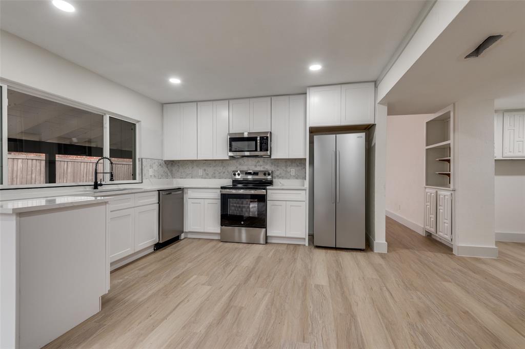 White Rock Village 02 - Residential