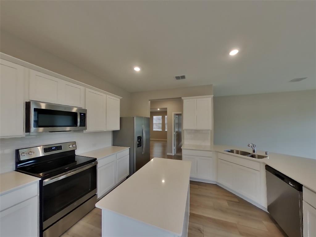 THE RESERVE AT CHAMBERLAIN CROSSING - Residential Lease