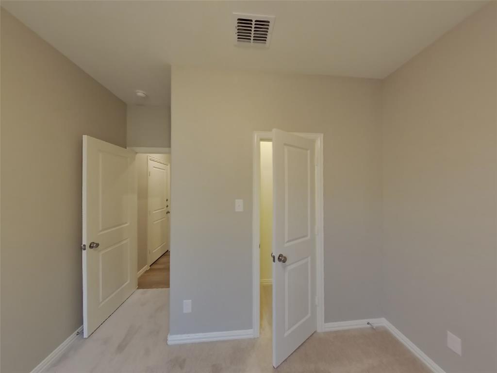 THE RESERVE AT CHAMBERLAIN CROSSING - Residential Lease