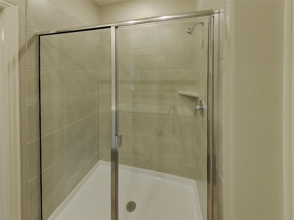 THE RESERVE AT CHAMBERLAIN CROSSING - Residential Lease