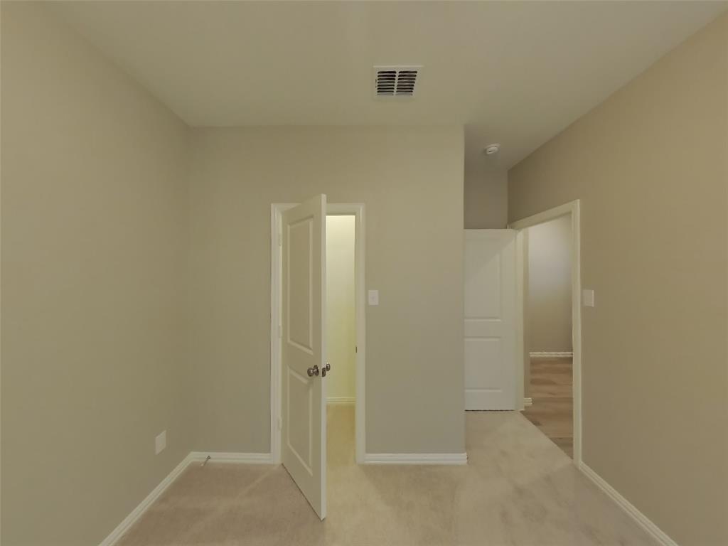 THE RESERVE AT CHAMBERLAIN CROSSING - Residential Lease