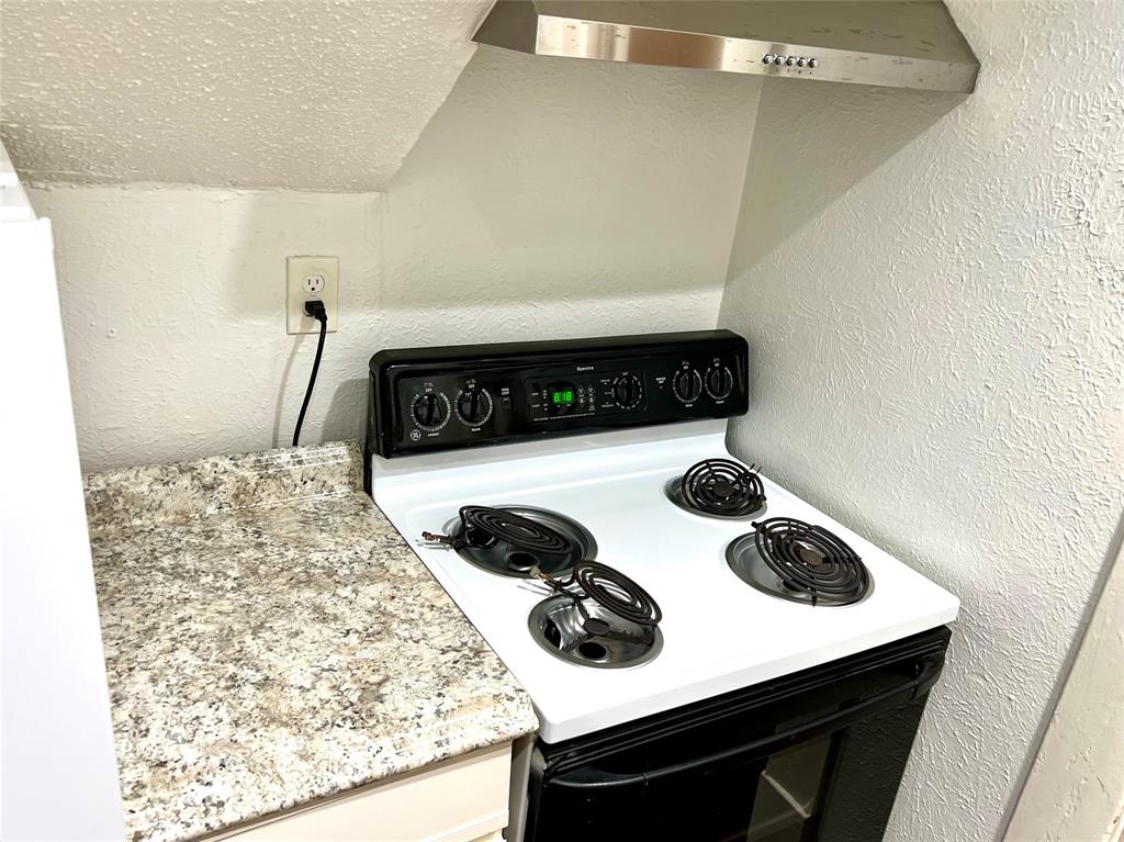 Russell Realty Co - Residential Lease