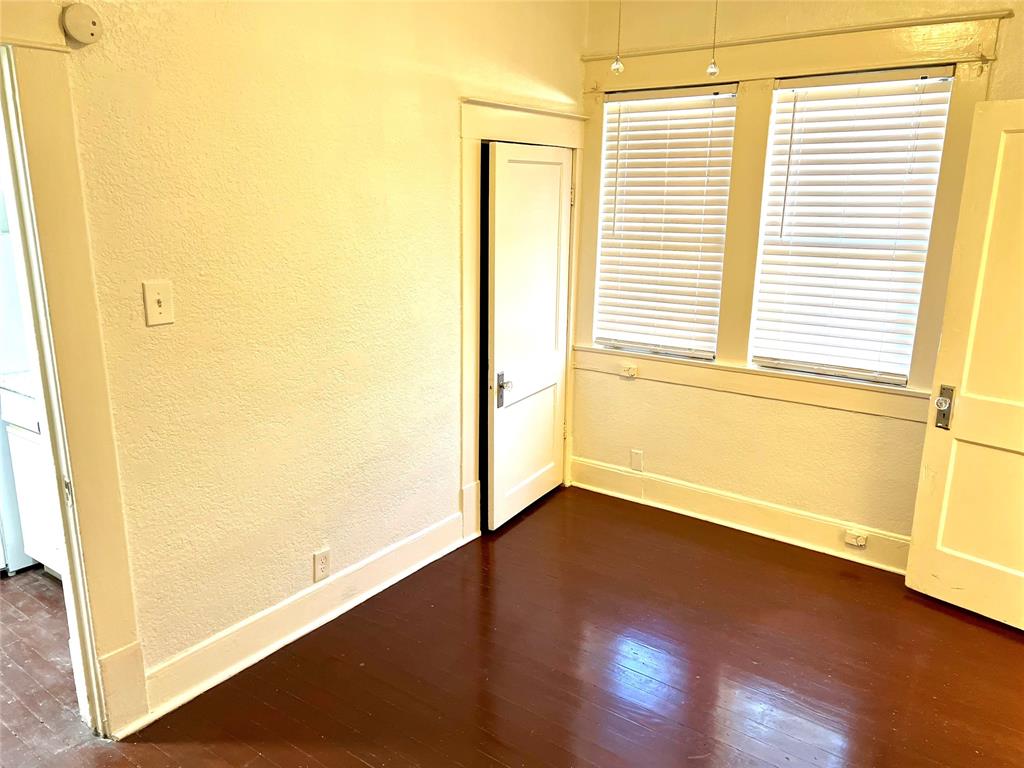 Russell Realty Co - Residential Lease