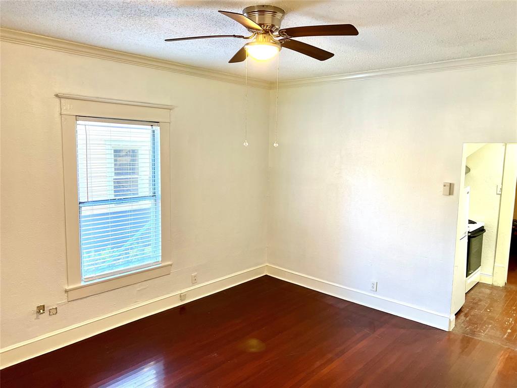 Russell Realty Co - Residential Lease