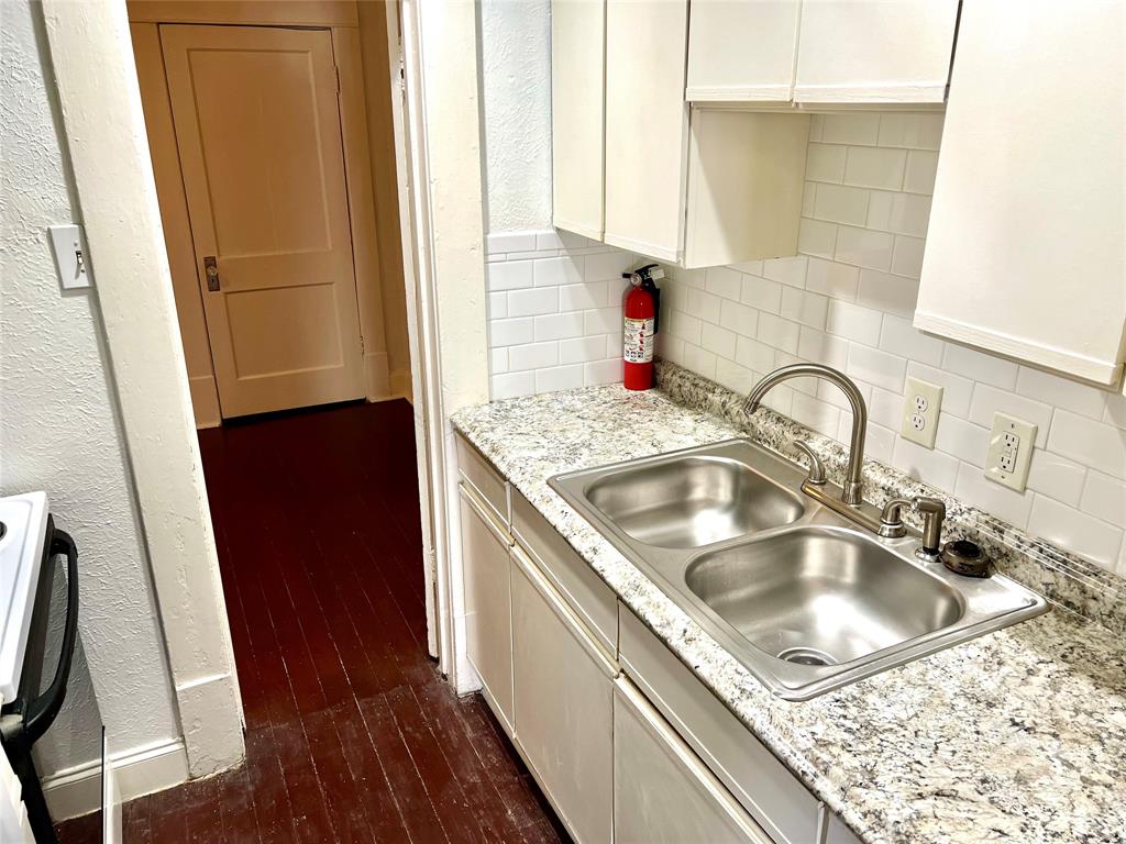 Russell Realty Co - Residential Lease