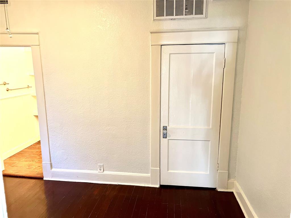 Russell Realty Co - Residential Lease