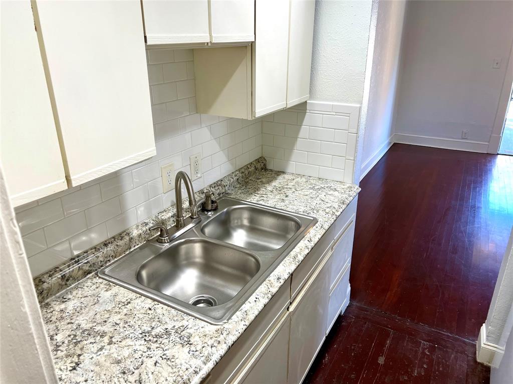 Russell Realty Co - Residential Lease
