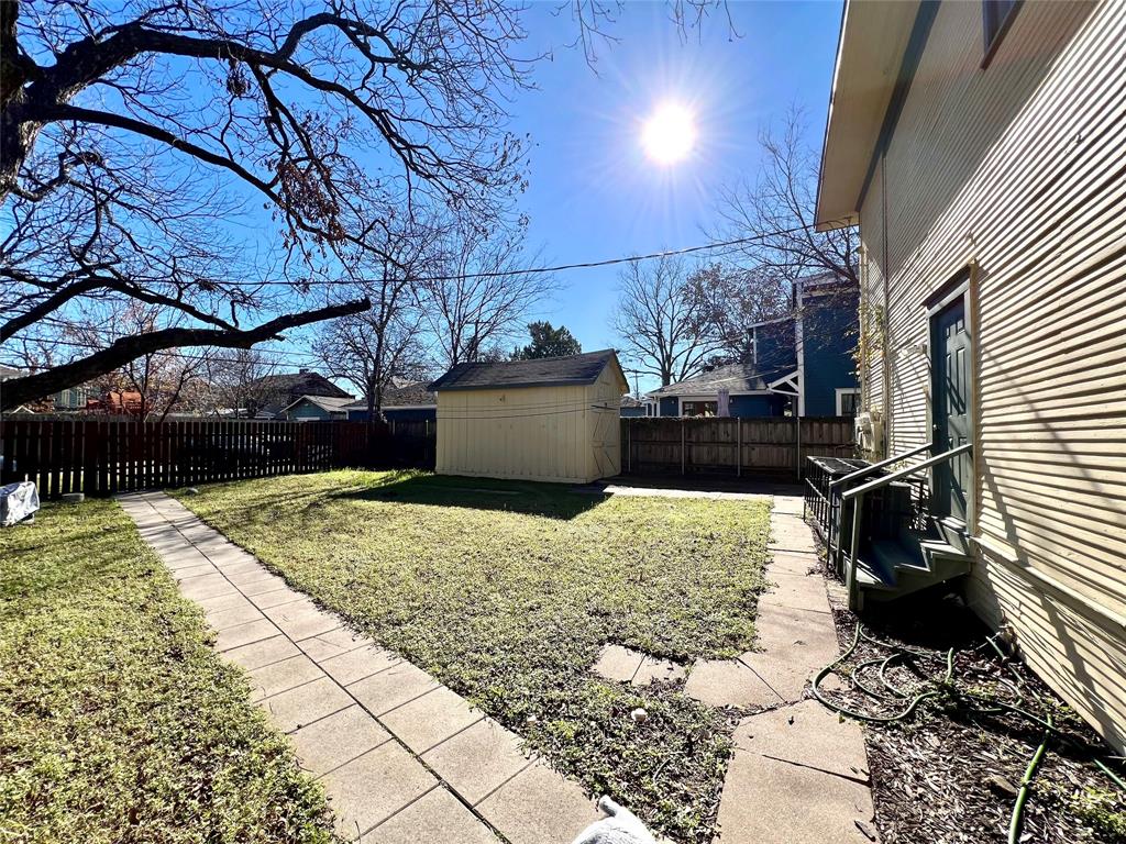 Russell Realty Co - Residential Lease