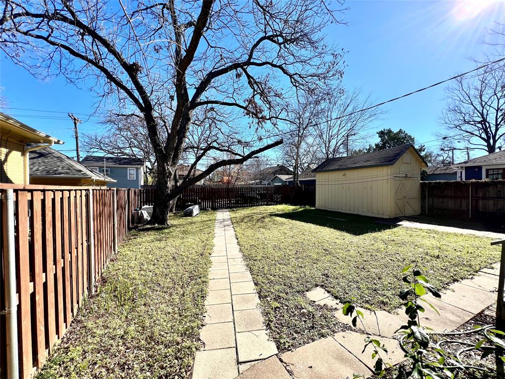 Russell Realty Co - Residential Lease