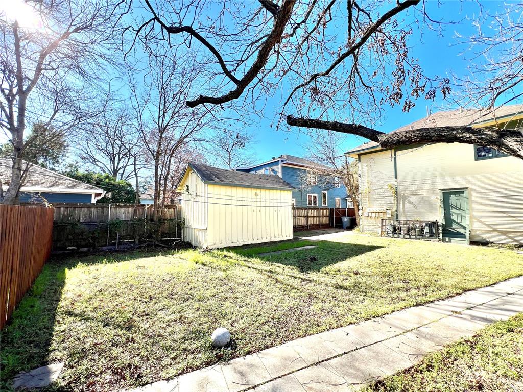 Russell Realty Co - Residential Lease