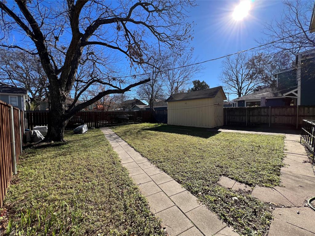 Russell Realty Co - Residential Lease