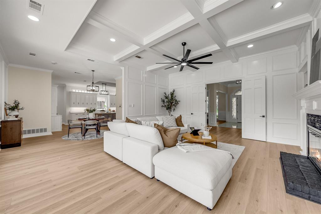 Steeplechase Ph Two-R - Residential