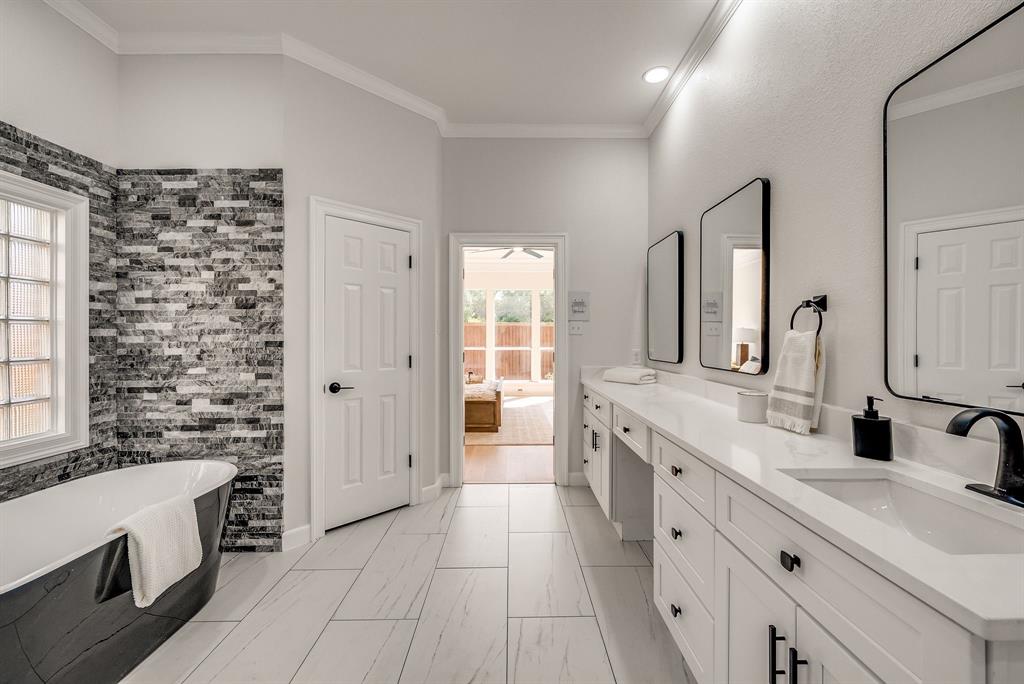 Steeplechase Ph Two-R - Residential