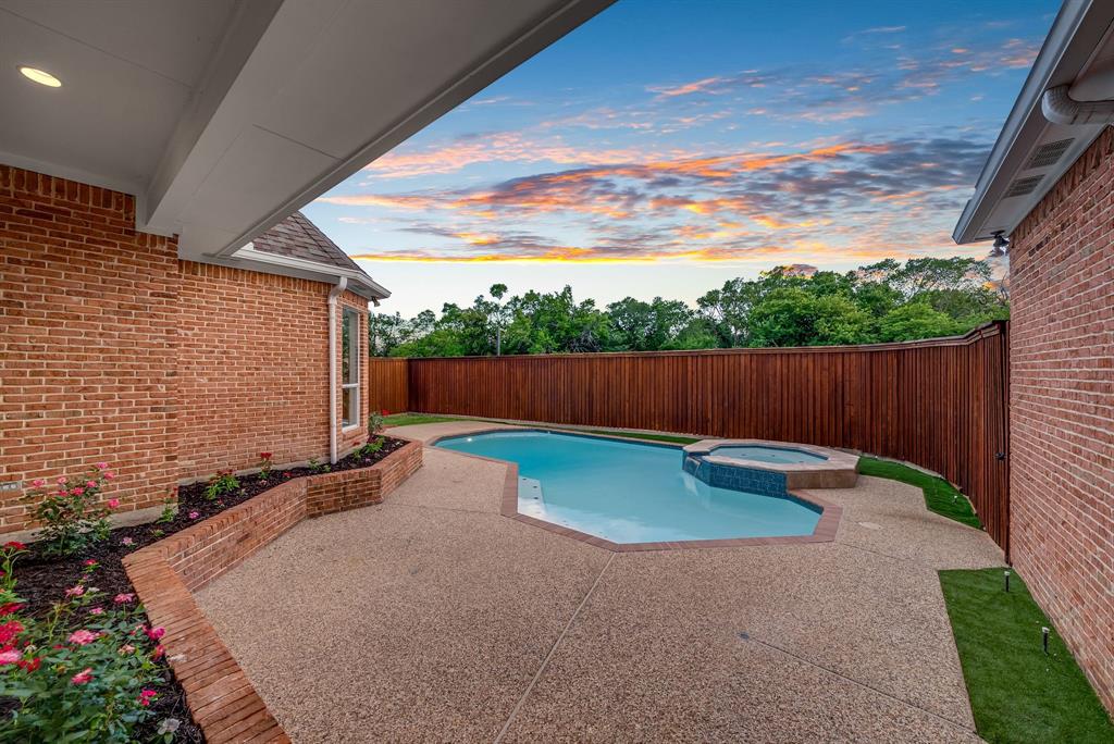 Steeplechase Ph Two-R - Residential