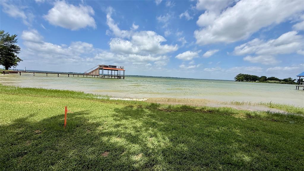 Peninsula Point - Land